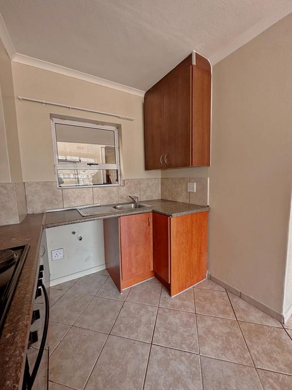 2 Bedroom Property for Sale in Whispering Pines Western Cape